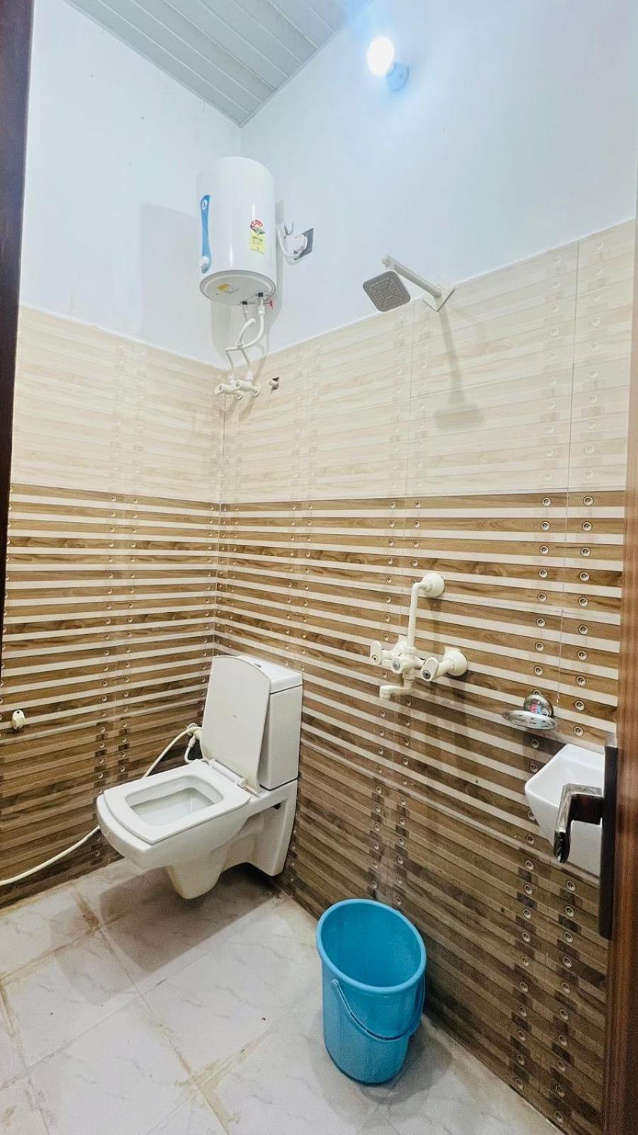 Hotel Rudra Residency Near Railway Station Матхура Экстерьер фото