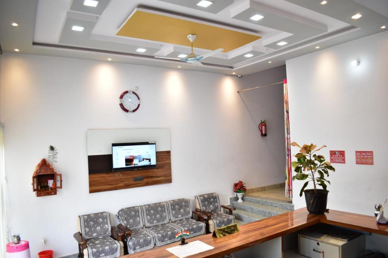 Hotel Rudra Residency Near Railway Station Матхура Экстерьер фото